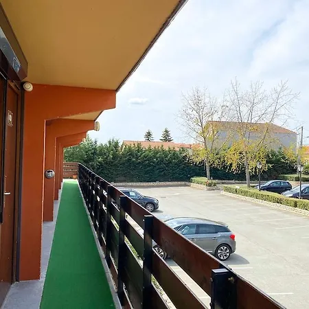 Kyriad Direct Hotel 3*