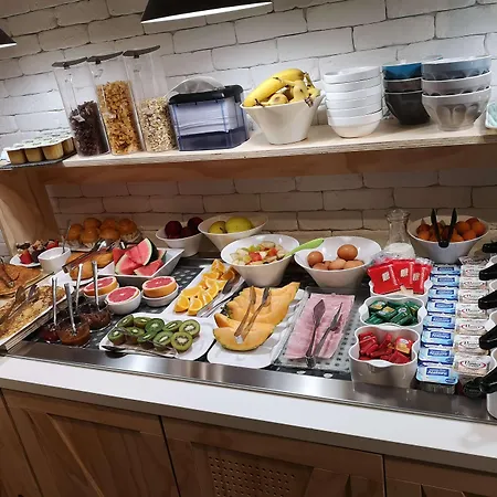 Kyriad Direct Hotel&restaurant 3* Roanne
