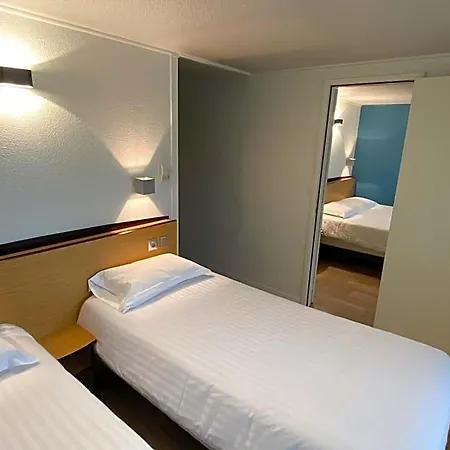 Kyriad Direct Hotel 3*