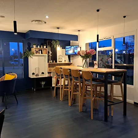 Kyriad Direct Hotel Roanne